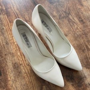 TIFFI Ivory Leather Pumps Size 7 (EU 37)